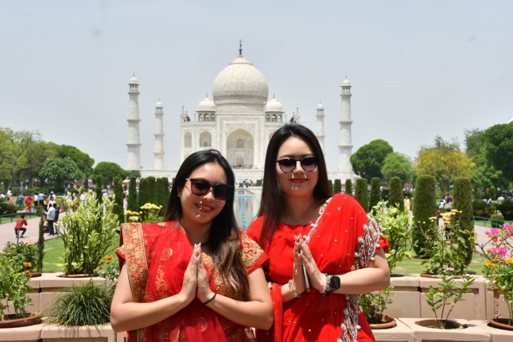 Taj Mahal Tour From Delhi